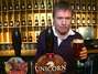 Bruce Dickinson se toma una Trooper, la cerveza de Iron MaidenFoto: web