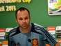 Iniesta despista sobre posible goleada ante Tahití y pide respeto. Foto: Daniel Ramalho / Terra