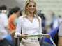 La reportera mexicana, Inés Sainz, causó furor en los entrenamientos de Brasil y México en Confederaciones. Foto: Terra