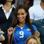 Sensual novia de Balotelli presencia choque Italia-Japón.