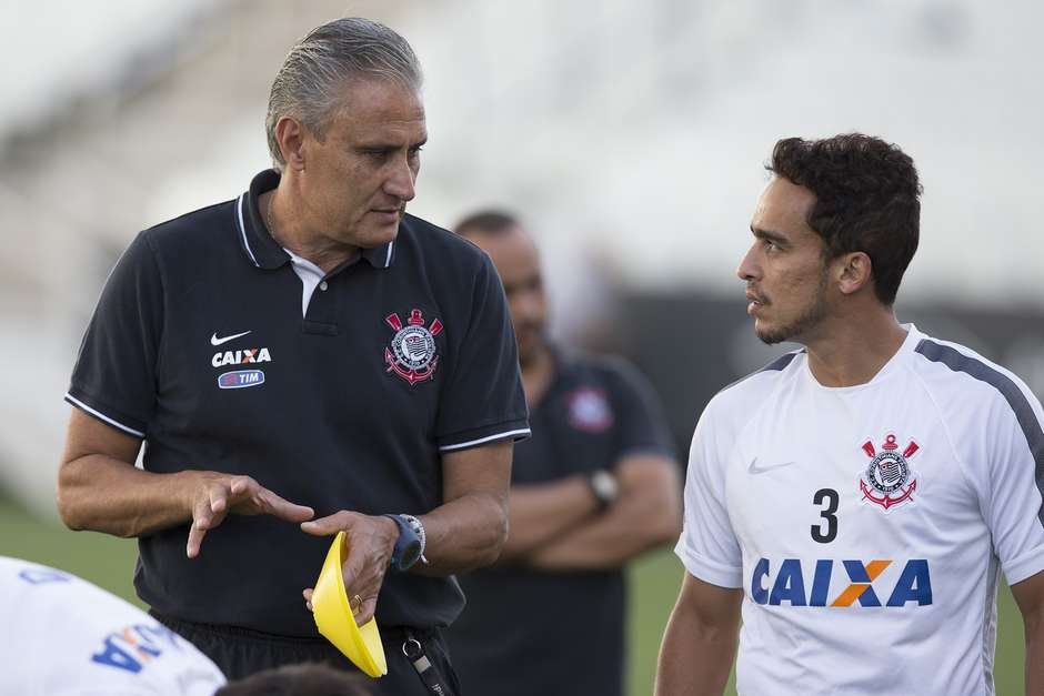 Tite reúne motivos para fazer Corinthians respeitar Danubio