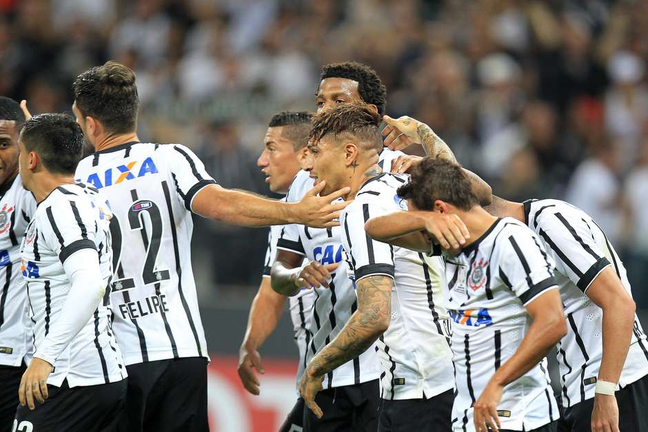 Quem segura Guerrero? Corinthians atropela e encaminha vaga