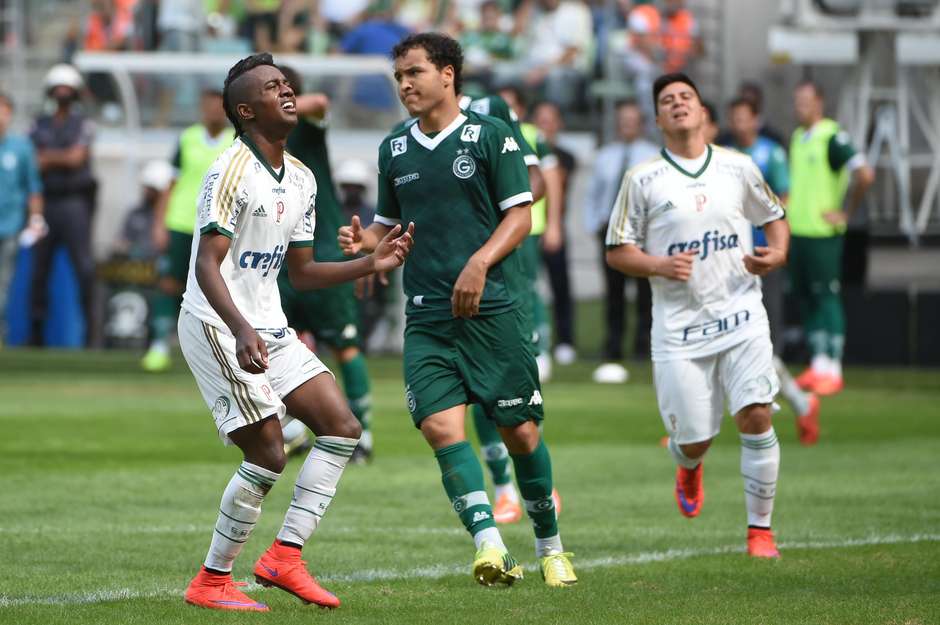 Palmeirense concorda com vaias: 