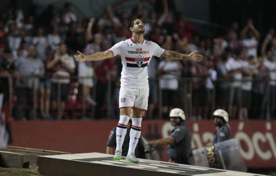 Andrés acha que Pato tem mercado e cita o futebol chinês