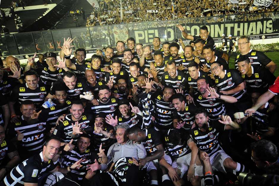 Campeão nacional, Corinthians assume ponta do ranking da CBF