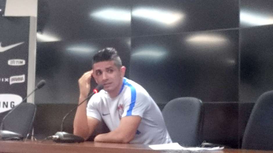 'Hoje corintiano', Guilherme realiza sonho de criança e pensa na Seleção