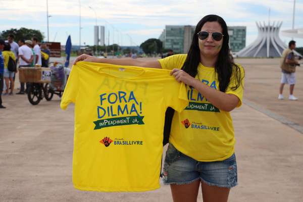 Confira imagens dos protestos contra o governo pelo País