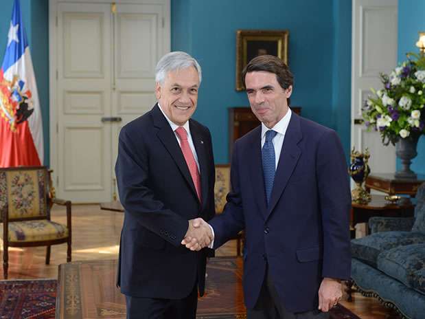 Aznar: logros de Piñera se ven con "profunda envidia" Get?src=http%3A%2F%2Fimages.terra.com%2F2013%2F01%2F10%2F619pinera.jpg&o=cf&w=619&h=464