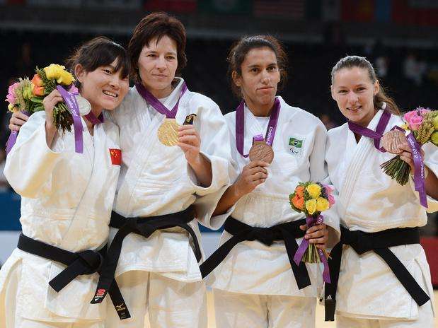 La judoca brasileña Michelle Ferreira conquistó la primera medalla de Brasil en los Juegos. Foto: Getty Images