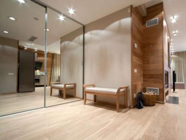 Los espejos tienen la facultad de crear una ilusión visual de amplitud. Foto: Thinkstock