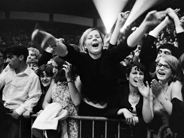 El público en la tierra inglesa desbordaba en ese entonces por sus ídolos, Paul McCartney, John Lennon, Ringo Starr y George Harrison. Foto: AFP