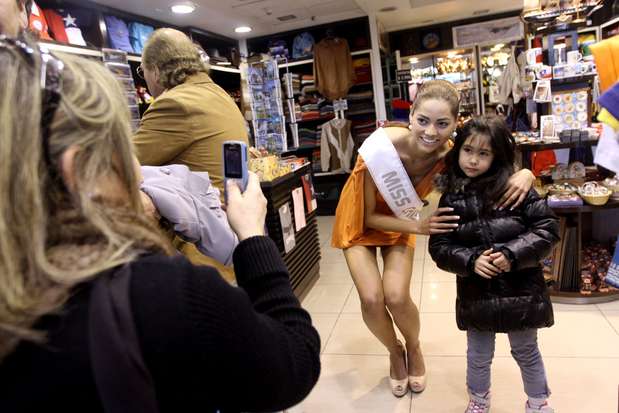 Miss World Chile 2012 Camila Recabarren Departures