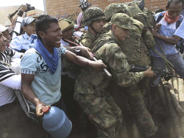 Tag guaidoentregaelesequibo en El Foro Militar de Venezuela  Get?src=http%3A%2F%2Fimages.terra.com%2F2012%2F07%2F18%2FAP-1d9fe3f20938a714150f6a706700955a
