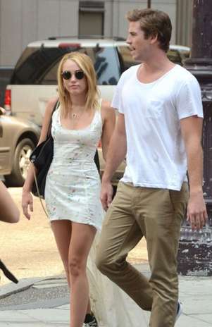 Miley Cyrus y Liam Hemsworth Foto: Daily Mail Miley Cyrus y Liam Hemsworth Foto: Daily Mail