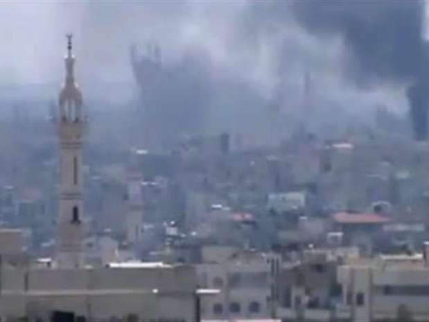 Imagen captada de una grabación de vídeo, distribuída por la agencia Shaam News, en la que se ve una densa humareda en la ciudad de Lafraah, Siria Foto: EFE en español Imagen captada de una grabación de vídeo, distribuída por la agencia Shaam News, en la que se ve una densa humareda en la ciudad de Lafraah, Siria Foto: EFE en español