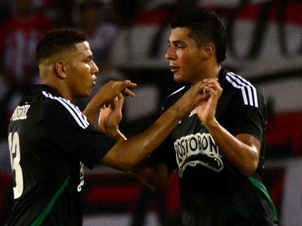 Jefferson Duque (d) se perderá las dos primeras fechas de la Liga Postobón por sanción Foto: Terra