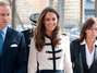 Kate Middleton encabeza la lista de Las mejor vestidas del año según la revista Vanity Fair. Es la tercera vez que está en este ranking pero la primera que consigue el primer puesto en esta lista que cumple 73 años. La duquesa de Cambridge será portada de septiembre de 2012 para conmemorar la medalla de oro a la mejor vestida.   Foto: Gtres Kate Middleton encabeza la lista de Las mejor vestidas del año según la revista Vanity Fair. Es la tercera vez que está en este ranking pero la primera que consigue el primer puesto en esta lista que cumple 73 años. La duquesa de Cambridge será portada de septiembre de 2012 para conmemorar la medalla de oro a la mejor vestida.   Foto: Gtres