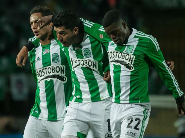 Jefferson Duque (c) marcó dos goles en la victoria de Atlético Nacional. Foto: Terra Jefferson Duque (c) marcó dos goles en la victoria de Atlético Nacional. Foto: Terra