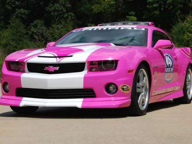 La marca continúa con su apoyo hacia la American Cancer Society el fin de semana de Nascar que se realiza en Atlanta. La ayuda hacia esta organización comenzó en 2011, año en que Chevrolet cumplió 100 años.  Foto: Chevrolet