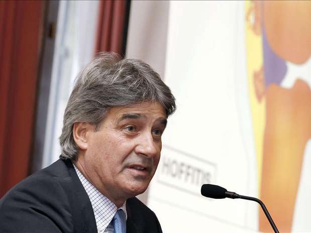 Médicos descartada cirurgia para Nadal, que poderia retornar em dois meses Foto: Reuters / Reuters © 2012. É expressamente proibida a redistribuição e retransmissão de todo ou parte do conteúdo dos serviços da EFE, sem consentimento prévio e expresso da Agencia EFE SA Los médicos descartan la cirugía para Nadal, que podría volver en dos meses Foto: Agencia EFE / © EFE 2012. Está expresamente prohibida la redistribución y la redifusión de todo o parte de los contenidos de los servicios de Efe, sin previo y expreso consentimiento de la Agencia EFE S.A.