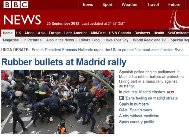 "Balas de goma contra la manifestación de Madrid" es el titular escogido por la cadena británica BBC para ilustrar la protesta del 25S en la capital. Foto: BBC