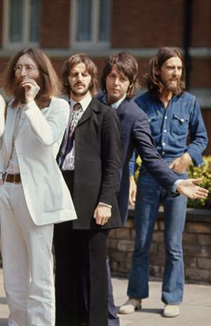 George Martin el famoso Quinto Beatle produjo el material. Geoff Emerick lo acompañó en la ingeniería de sonido y Tony Banks como operador de cinta. Foto: paulmccartney.com