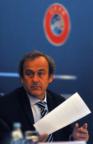 La UEFA, presidida por Michel Platini, decidirá en 2013 la adhesión de Gibraltar, en el Congreso Ordinario del organismo, a celebrarse en Londres. Foto: AFP