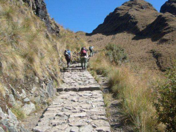 El Qhapaq Ñan – CAMINO REAL INCA Get?src=http%3A%2F%2Fimages.terra.com%2F2012%2F10%2F03%2Fcaminoandina