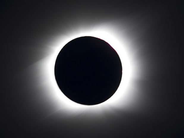 #Eclipse total de Sol del 13 de noviembre . Get?src=http%3A%2F%2Fimages.terra.com%2F2012%2F11%2F07%2Feclipse619