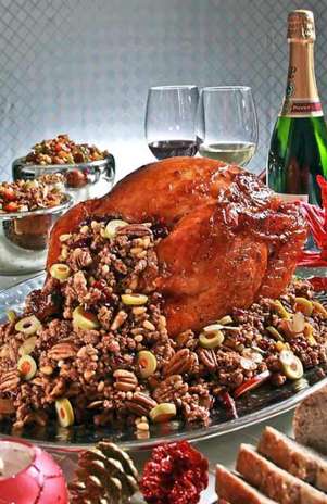 Una vez que llegó el pavo a Europa, españoles, franceses e ingleses crearon diversas recetas para rellenar el pavo. Foto: Reforma Una vez que llegó el pavo a Europa, españoles, franceses e ingleses crearon diversas recetas para rellenar el pavo. Foto: Reforma