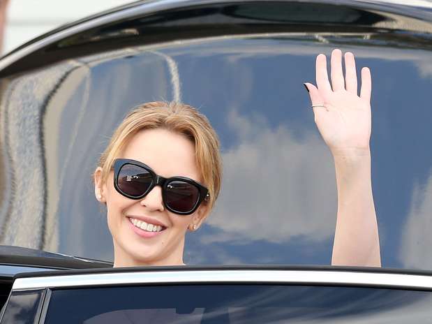 La cantante no pudo ocultar su alegría al aterrizar en Sidney. Foto: Gtres