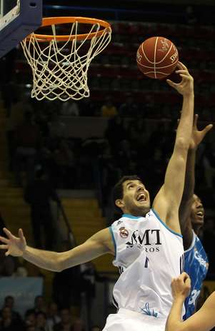 Mirotic Cajasol - Real Madrid Foto: ACB PHOTO 