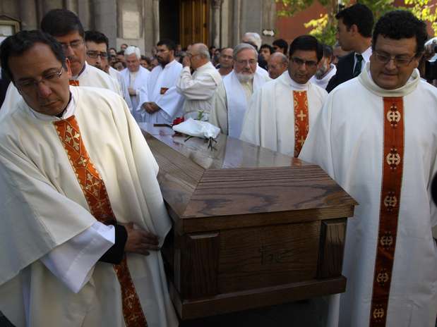 Hoy en la Parroquia San Lázaro, el arzobispo de Santiago, Ricardo Ezzati, encabezó la misa fúnebre del padre Baldo Santi Foto: UPI Hoy en la Parroquia San Lázaro, el arzobispo de Santiago, Ricardo Ezzati, encabezó la misa fúnebre del padre Baldo Santi Foto: UPI