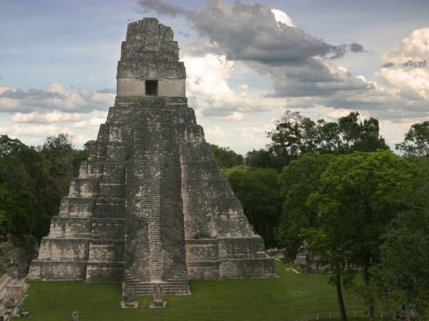 Tikal: Este templo maya se ubica en Guatemala y es el más famoso alrededor del mundo. Es reconocido por albergar unas de las pirámides mayas más alta (47 metros). Foto: Shutterstock