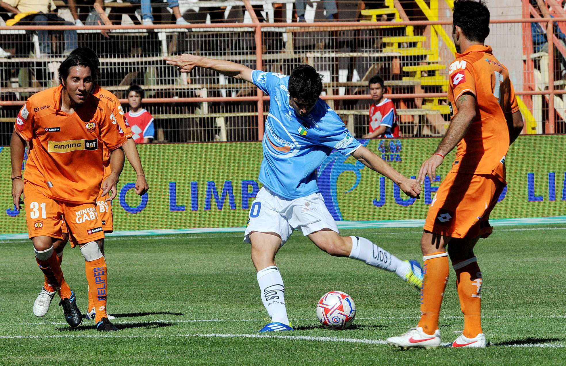 Fecha 14: destaca Supercl�sico y chocan aspirantes al t�tulo