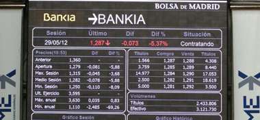 La CNMV investigará la negociación de valores de Bankia por su elevado volumen http://p2.trrsf.com/image/get?src=http://images.terra.com/2013/05/23/bankia-bolsa-380x175.jpg
