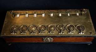 Lembre a 1ª tentativa de substituir a mente humana por uma máquina