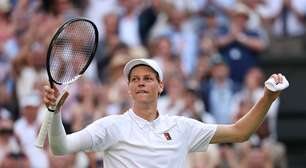 Sinner dá o troco, vence Alcaraz e é campeão de Wimbledon