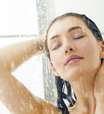 Água quente do banho resseca e pode provocar alergia na pele