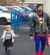 Pai se veste de Super-Homem para aumentar confiança da filha