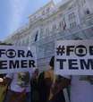Protesto em Copacabana pede "Diretas Já"