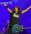 Foo Fighters cumpre seu papel e traz rock cinquentão ao Rio