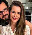 Luciano Camargo aparece com a esposa e as filhas em momento especial