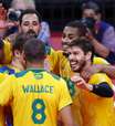 Brasil vence Japão e reencontra russos na semifinal do vôlei