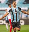 Grêmio atropela Bragantino no 1º tempo e ganha sobrevida