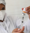 Por que vacinados ainda podem pegar covid (e não é falha do imunizante)