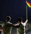Reforço do Fluminense e amante de golfe, Cano distribuiu cestas básicas no Rio e levantou bandeira LGBTQIA+