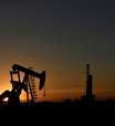 Preços do petróleo avançam com expectativa de oferta apertada