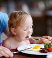 Tem pediatra na cozinha: 10 dicas para uma introdução alimentar de sucesso