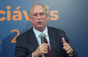 'Desavergonhado comício eleitoral', diz Ciro sobre atos promovidos por Bolsonaro